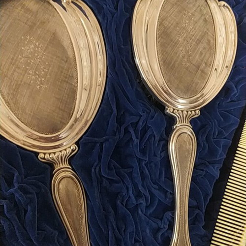 Vintage silver 800 vanity set like new in luxury velvet case
