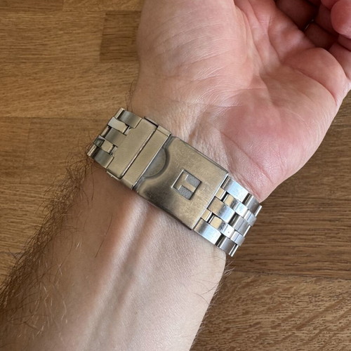 Tissot Seastar 1000 wristwatch like new, silver stainless steel