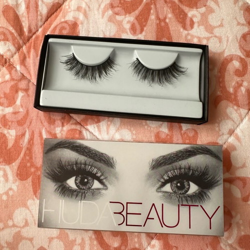 Huda Beauty Lashes Classic #7 Samantha new