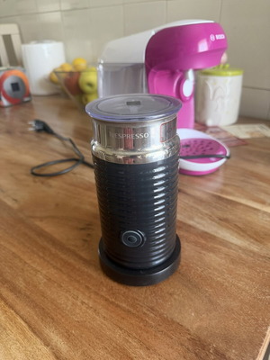 Nespresso Aeroccino συσκευή αφρογάλακτος μεταχειρισμένη, για ζεστό και κρύο αφρόγαλα
