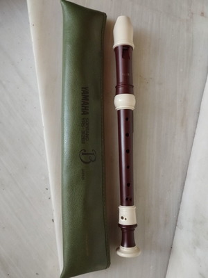 Yamaha YRS-312B2 recorder used