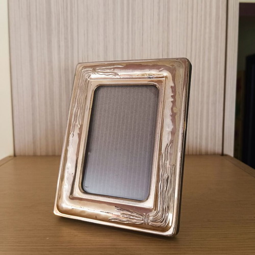 Vintage metal photo frame used, 5.5x8.5 cm