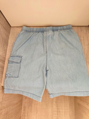 Bermuda shorts for boy 2 years old like new, cotton