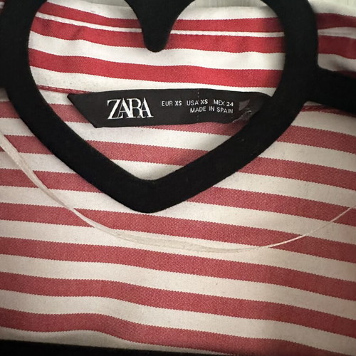 Zara shirt like new, size XS, white and red stripes