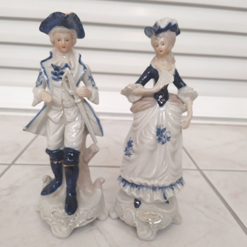 Vintage decorative figurine couple like new, 24 cm