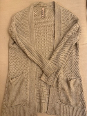 Pull & Bear Small cardigan slightly used, beige pink