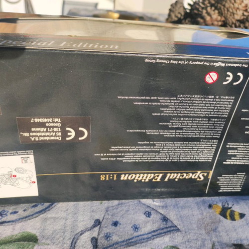 Maisto Lexus SC 430 1/18 scale model like new, special edition