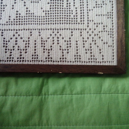 Crochet artwork with swan motif like new