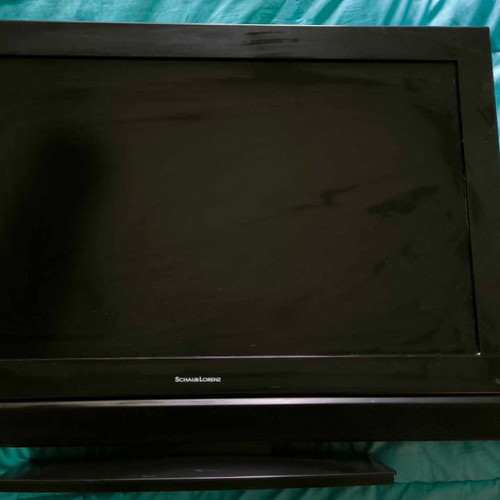 Samsung S19B150NLED, LG Flatron M2250d monitors and Schaub Lorenz TV