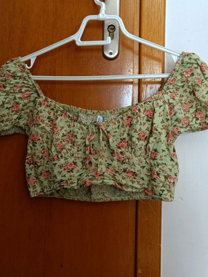 Floral crop top Stradivarius like new, pink and green, size M