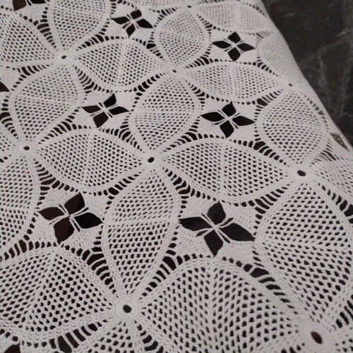 Knitted tablecloth new 1x1