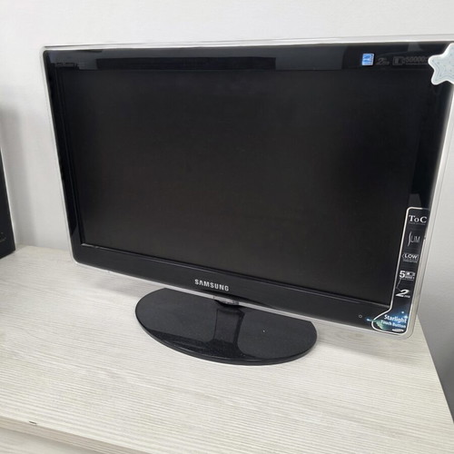 Desktop computer used, complete with monitor, keyboard and mouse