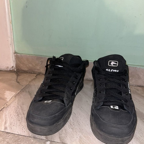 Globe sneakers size 40 used, black and white