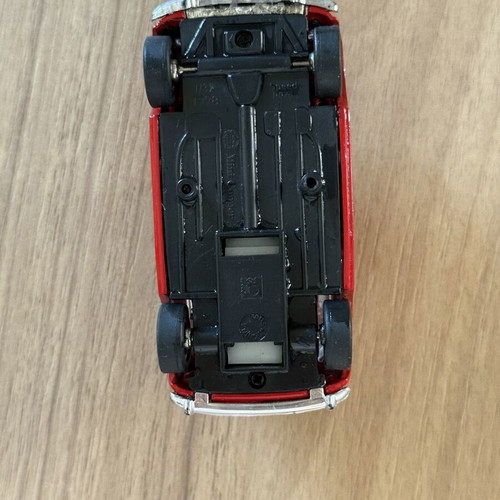 Mini Cooper die cast model with opening doors, like new