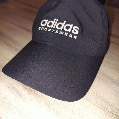 Adidas sportswear jockey cap like new, one size