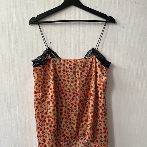 Mango top like new, size S, black and red