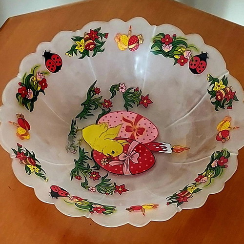Easter glass platter like new with embossed decoration