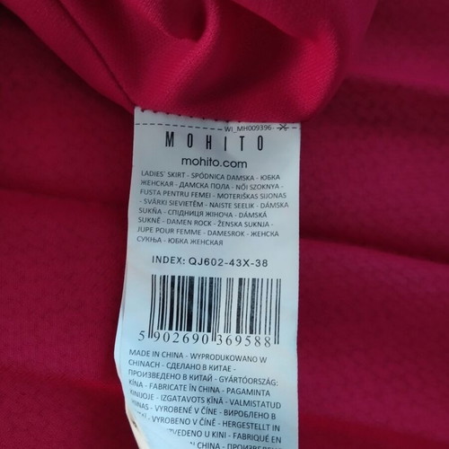 Mohito pleated skirt new without tags, raspberry red, size M