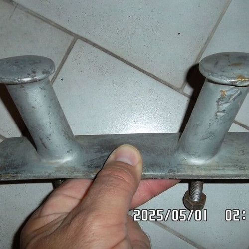 Metal heavy-duty cleat used, 1 piece