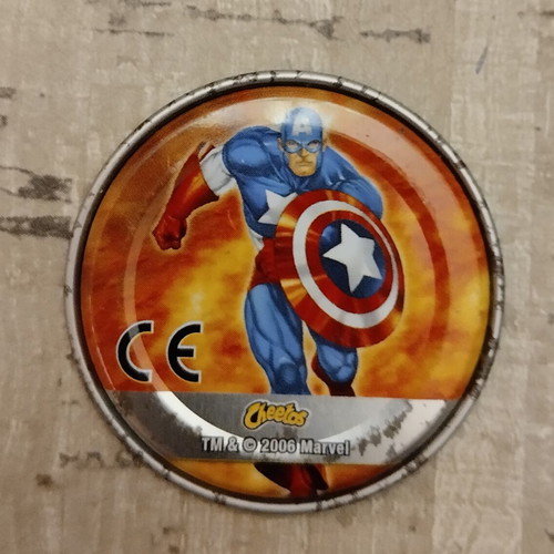Captain America Marvel Heroes 2006 metal badge used, corroded
