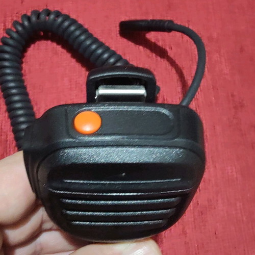 Baofeng wireless microphone new with emergency button