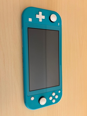 Nintendo Switch Lite като нов с оригинално зарядно