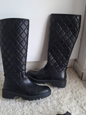 Envie Shoes black quilted riding boots used, size 37
