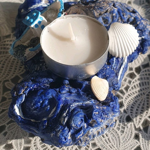 Driftwood candle decor with ship and candle like new