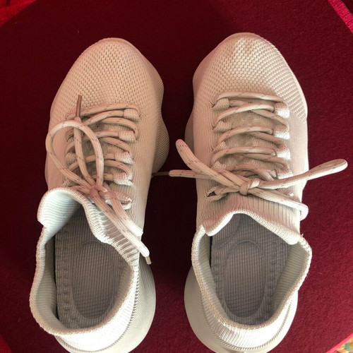 Sneakers light gray like new, size 36, athletic style