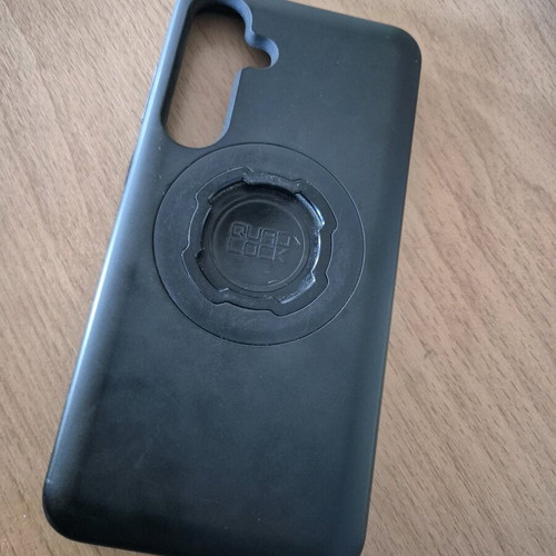 Samsung S24+ QuadLock case like new