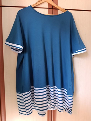 Capri pajama top, petrol blue, size 4XL
