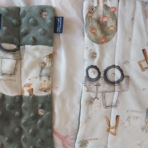 La Millou ABC Farm Velvet Khaki stroller and car seat shoulder pads