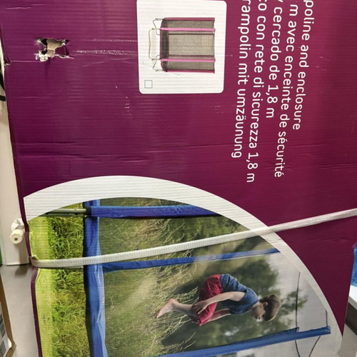 Trampoline new, suitable for children 2 to 13 years old