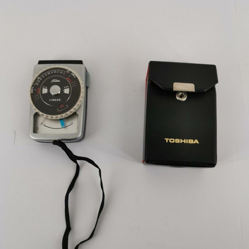 Toshiba Linear light meter used with leather case