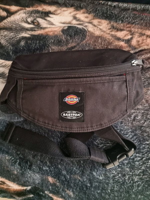 Τσαντάκι μέσης Dickies x Eastpack ριγέ κόκκινο μαύρο συλλεκτικό σαν καινούργιο