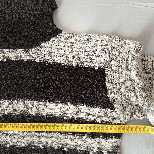 Pullover striped knit sweater like new, size XL, black and white