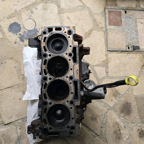 Citroën Spacetourer DW10F engine used with 4 injectors
