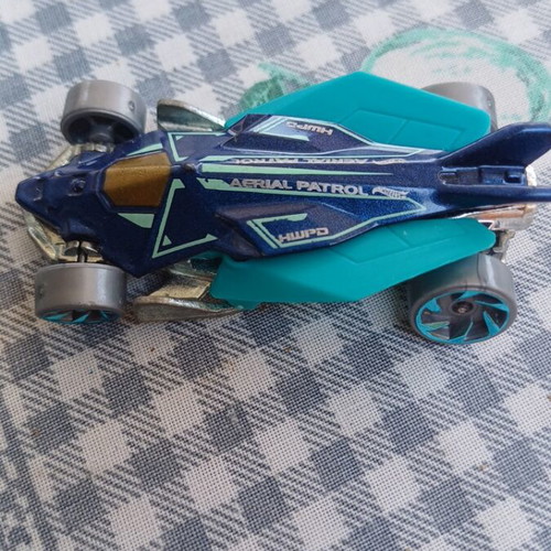 Hot Wheels Airuption 2017 used with slightly bent rear axle