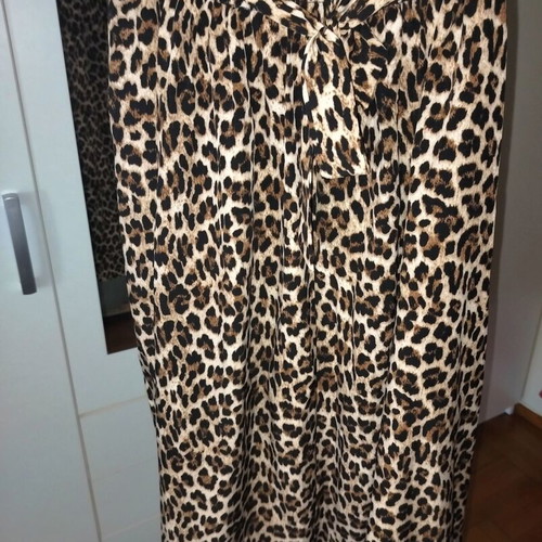 Leopard midi skirt new by Celestino, beige and brown