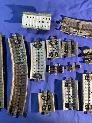 Ράγες MARKLIN μεταχειρισμένες, σετ 14 τεμαχίων για μοντελιστικούς σιδηροδρόμους