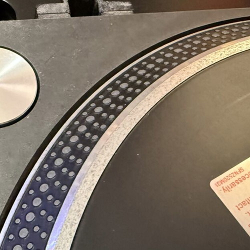 Technics SL-1210 MK2 turntable used, excellent working condition
