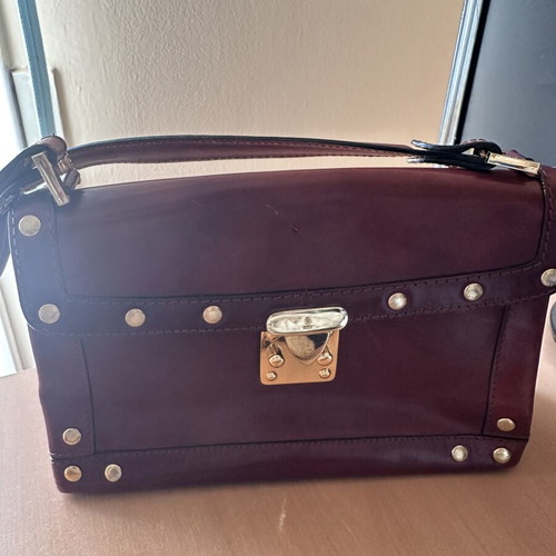 KEM leather handbag used with gold clasp brown