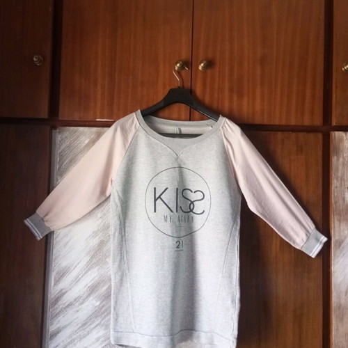 Stradivarius sweatshirt dress like new with grey and pink satin sleeves