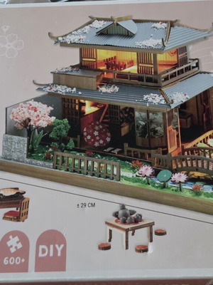 Sakura House DIY Miniature Dollhouse kit brand new with LED lights and music