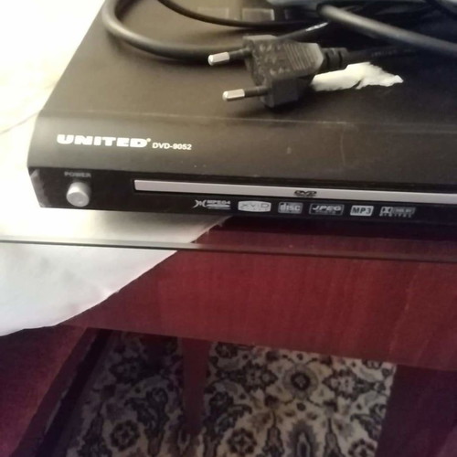 United DVD-9052 DVD player used in excellent condition