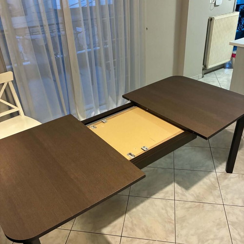 Extendable dining table up to 260cm like new