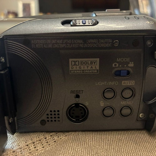 JVC GZ-MG37AS video camera like new with HDD and remote control
