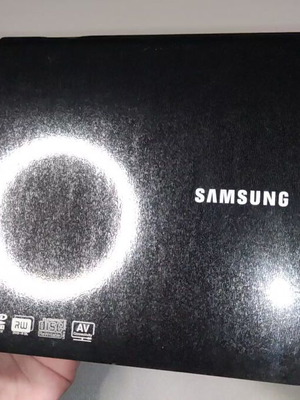 Samsung SE-208 Portable DVD-RW like new with USB cable and software CD