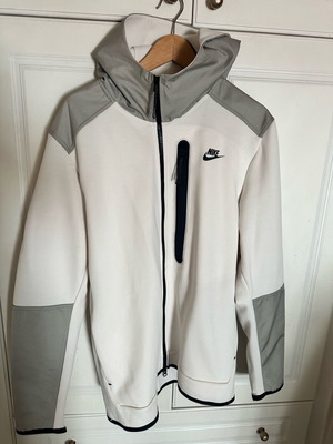 Nike Tech men's jacket new, size XL, white and gray