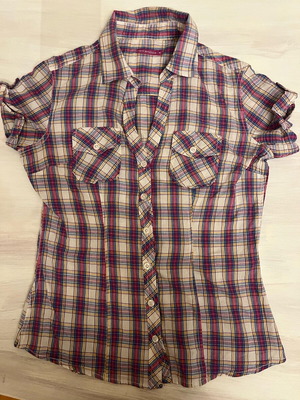 Short-sleeve checked shirt used size Medium
